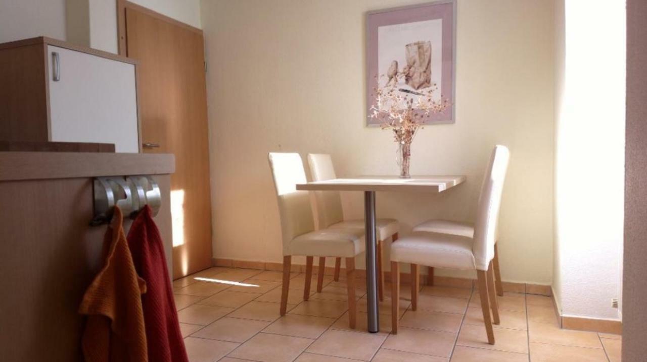 Mucheln Ferienwohnung Markt 7 מראה חיצוני תמונה