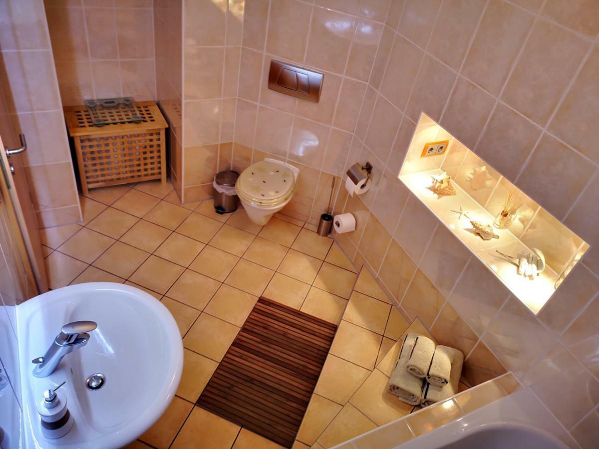 Mucheln Ferienwohnung Markt 7 מראה חיצוני תמונה